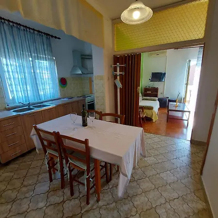 Fam Tomasic Apartment